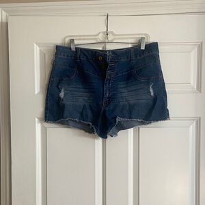 🧡 Women’s ‘Refuge’ high waist denim shorts